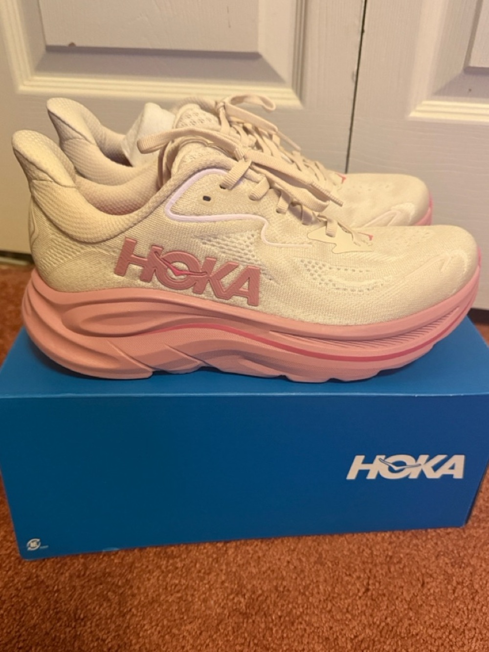 HOKA Clifton 10 size 8.5 NEW - Picture 2 of 9